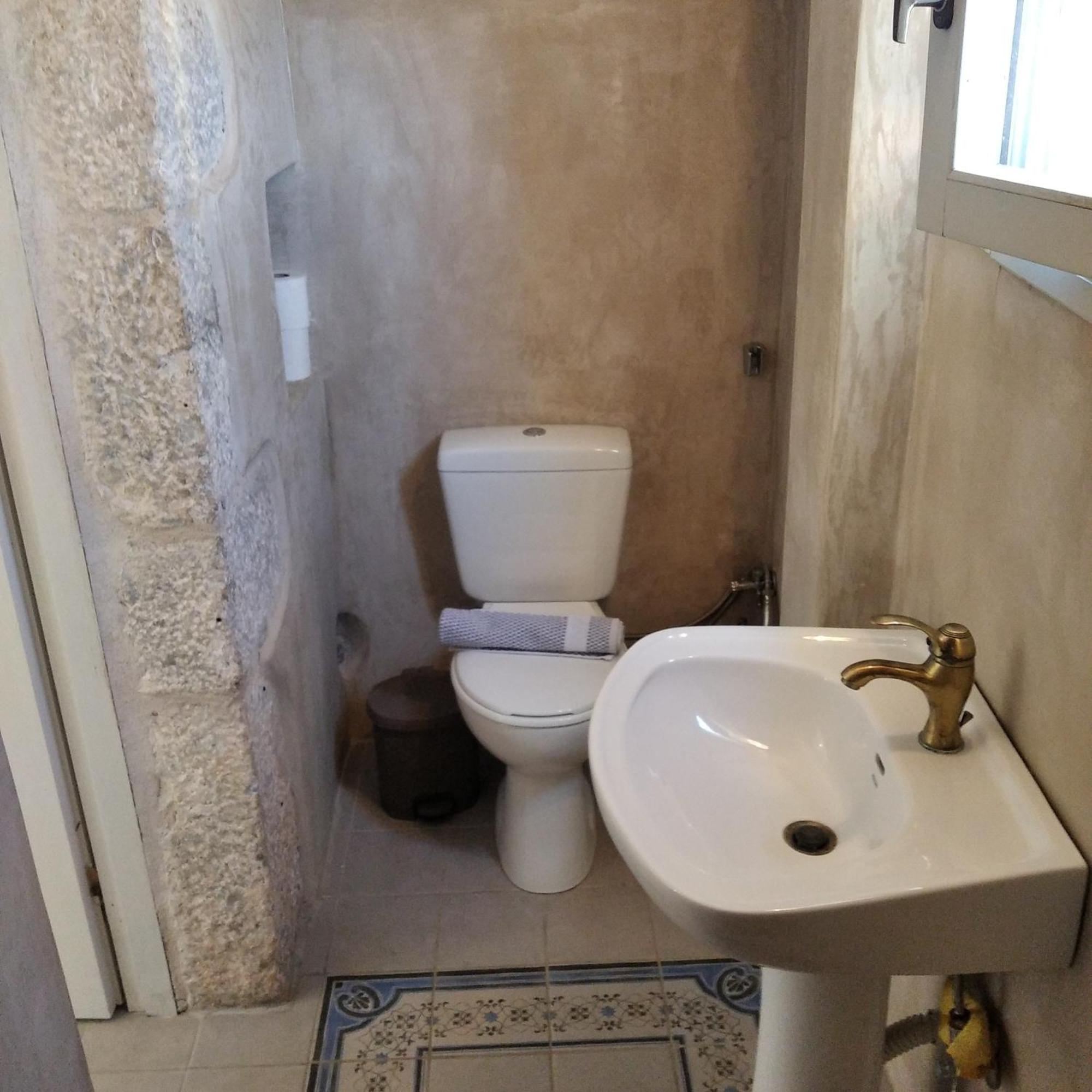 Ampelos Tower Kokkala Bilik gambar